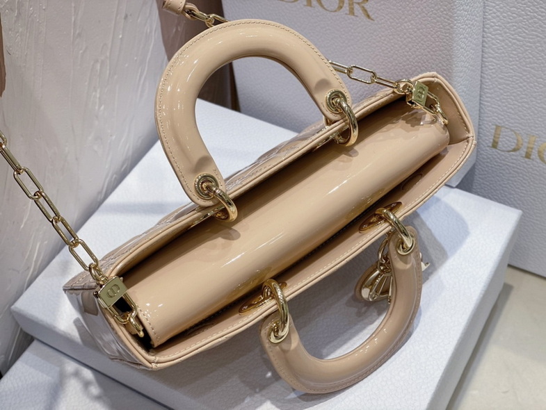 Dior Handbags AAA(Women)-303