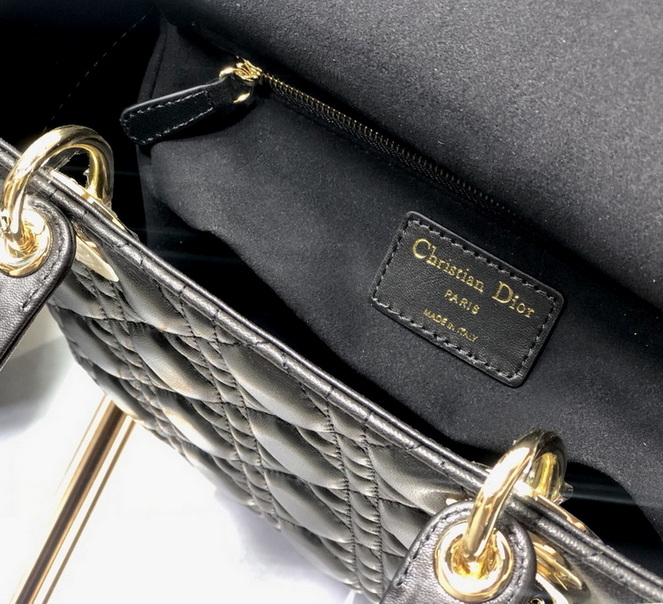 Dior Handbags AAA(Women)-312