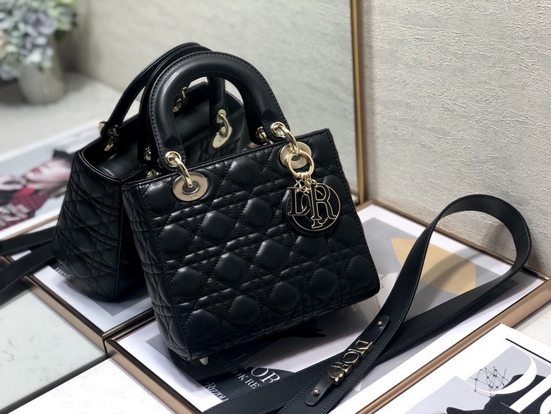 Dior Handbags AAA(Women)-326