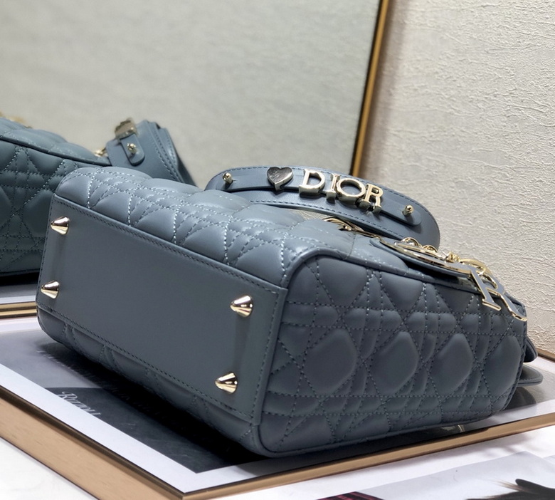 Dior Handbags AAA(Women)-327