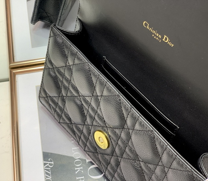 Dior Handbags AAA(Women)-333