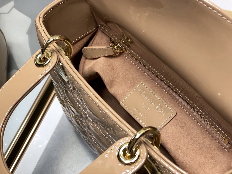 Dior Handbags AAA(Women)-337