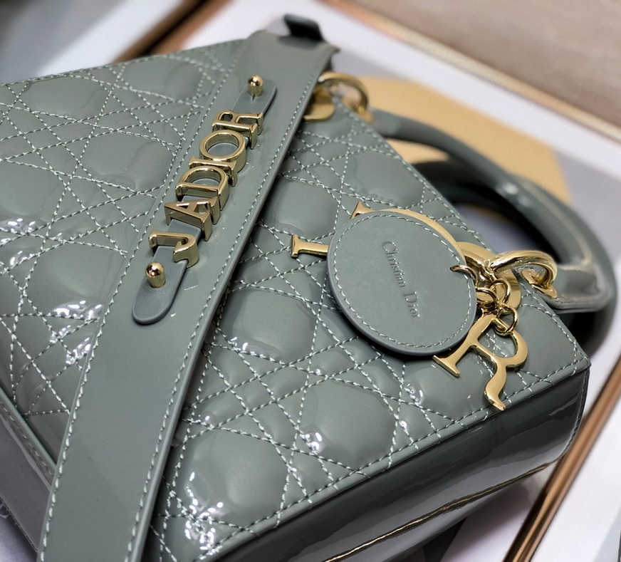 Dior Handbags AAA(Women)-339