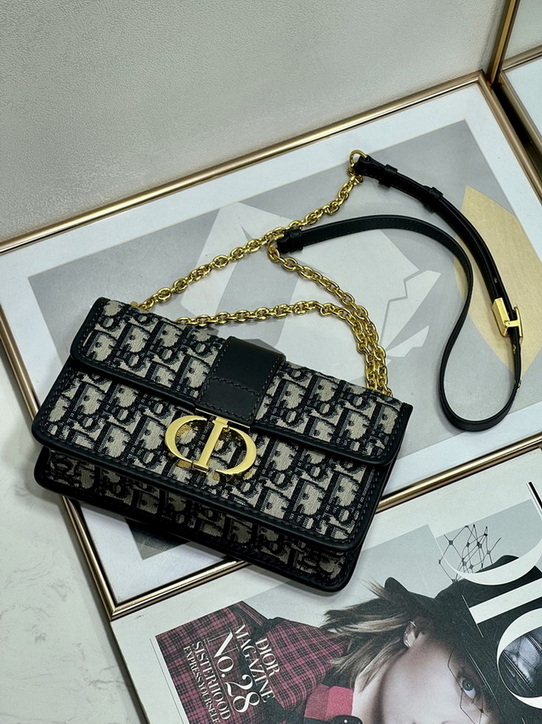 Dior Handbags AAA(Women)-345