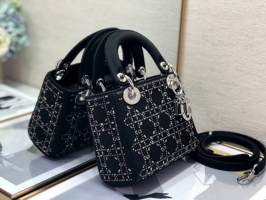 Dior Handbags AAA(Women)-347