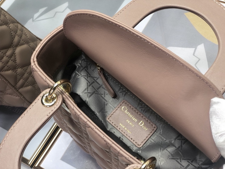 Dior Handbags AAA(Women)-356