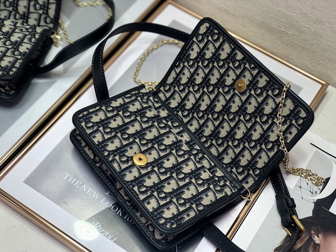 Dior Handbags AAA(Women)-358