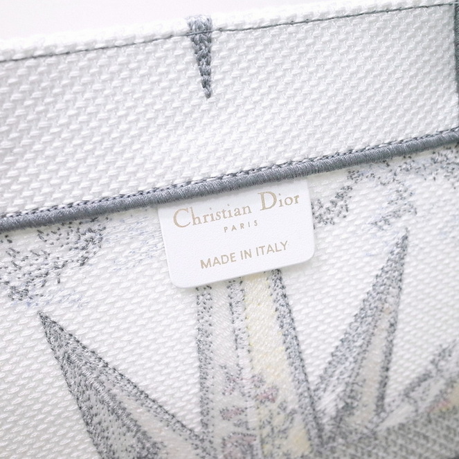 Dior Handbags AAA(Women)-147
