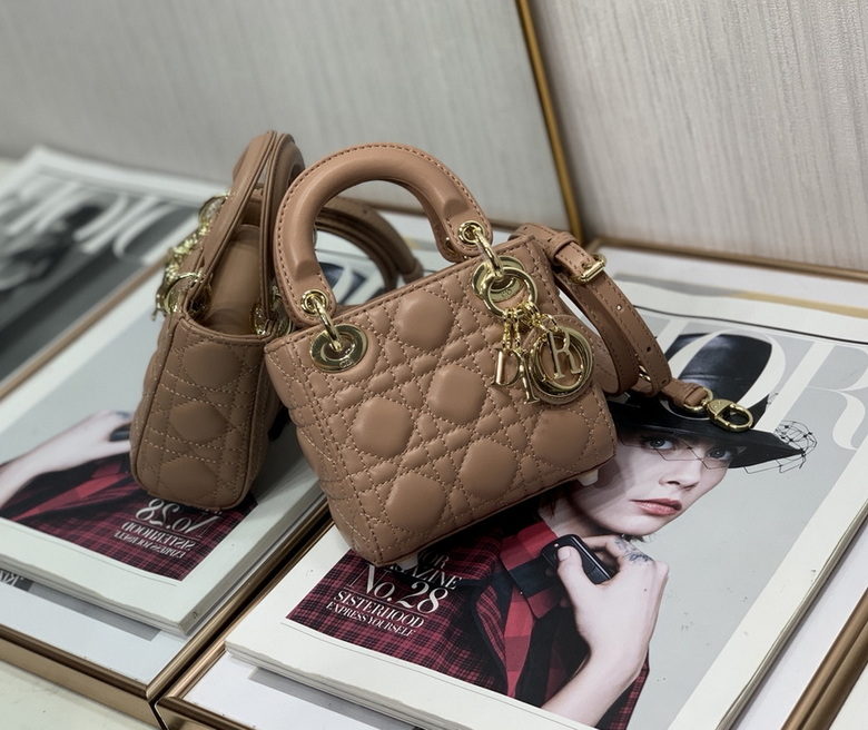 Dior Handbags AAA(Women)-364