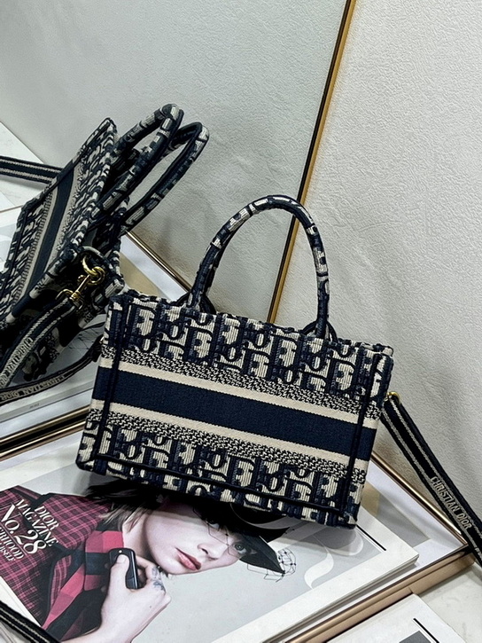Dior Handbags AAA(Women)-365