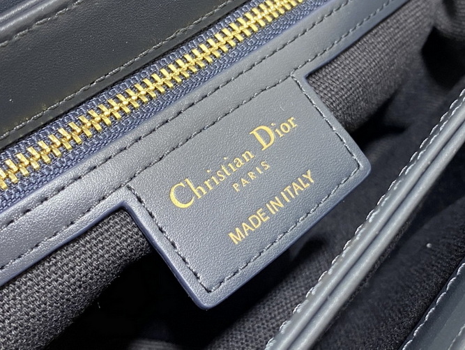 Dior Handbags AAA(Women)-372
