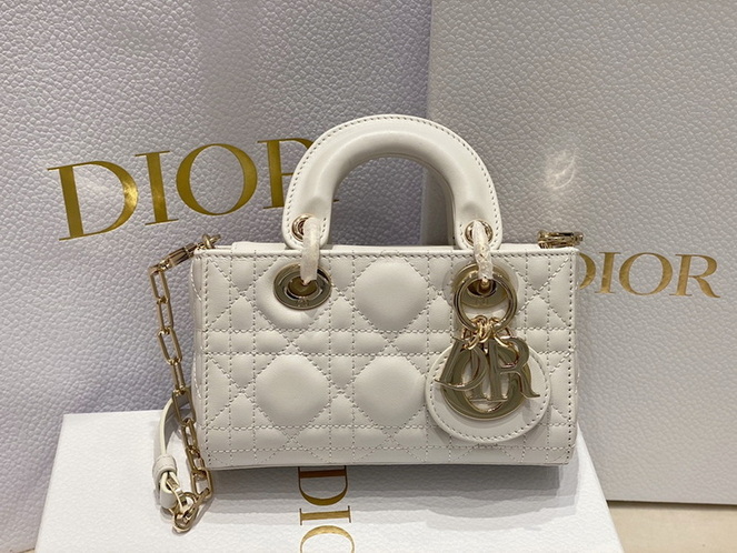 Dior Handbags AAA(Women)-383