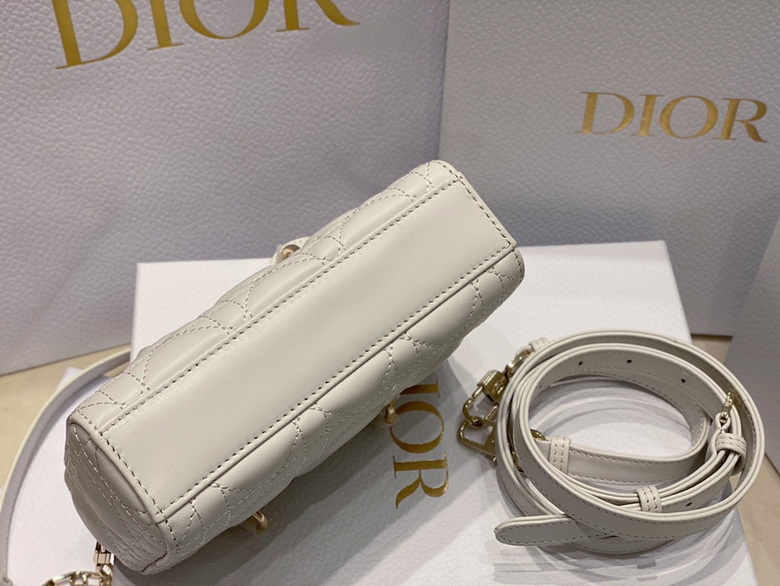 Dior Handbags AAA(Women)-383