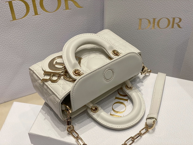 Dior Handbags AAA(Women)-383