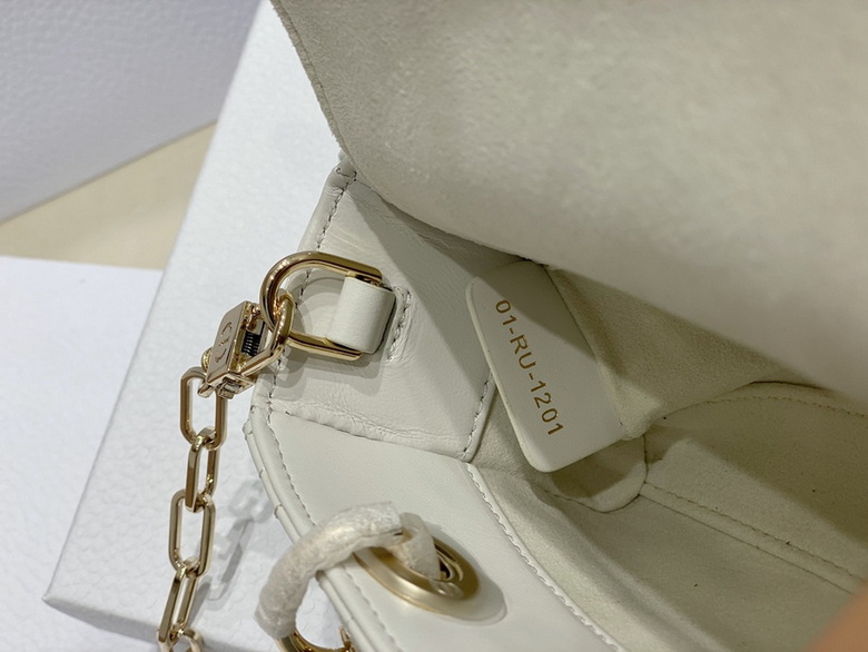 Dior Handbags AAA(Women)-383