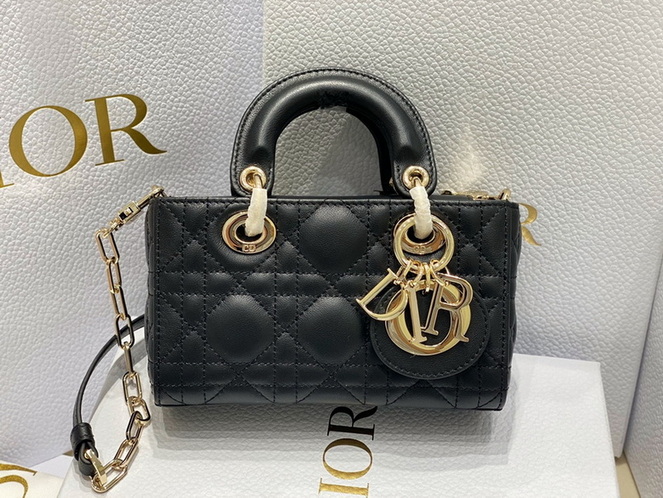 Dior Handbags AAA(Women)-384