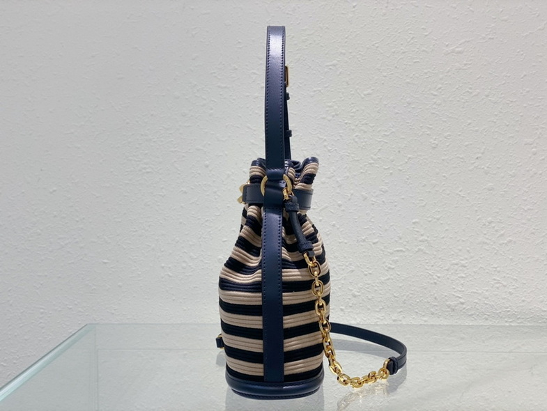 Dior Handbags AAA(Women)-386