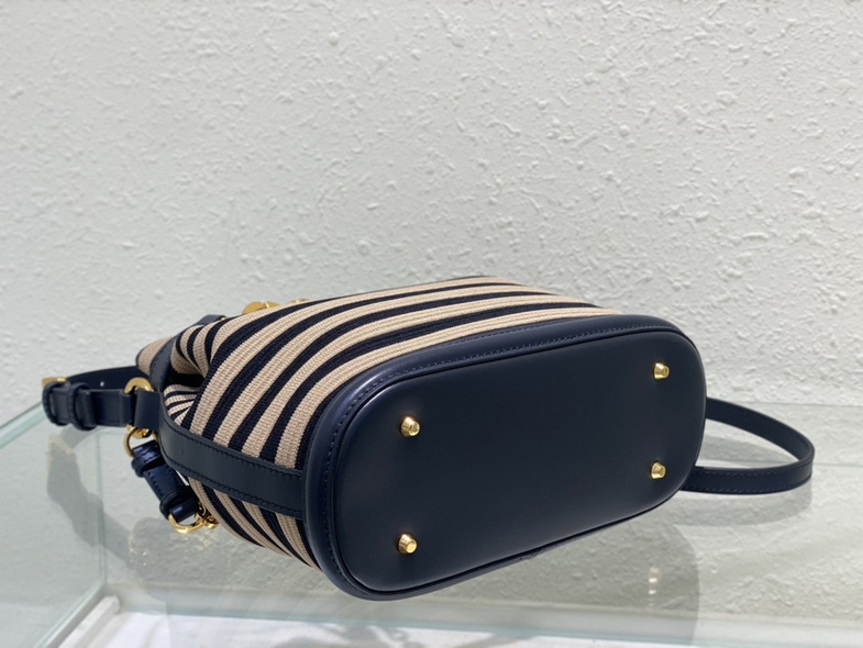 Dior Handbags AAA(Women)-386