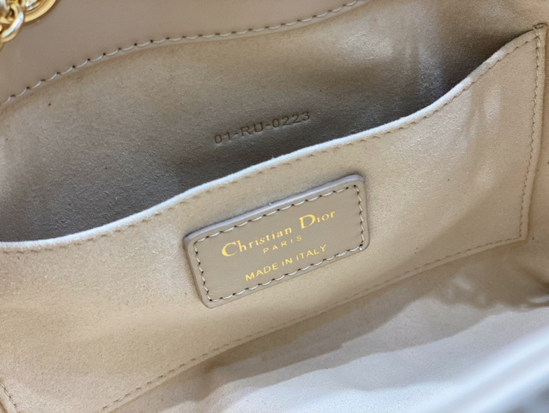 Dior Handbags AAA(Women)-392