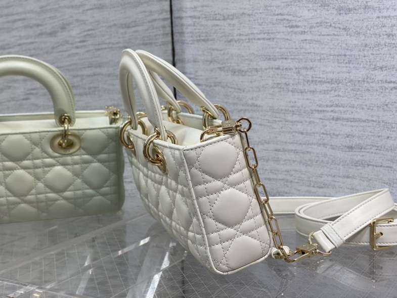 Dior Handbags AAA(Women)-150
