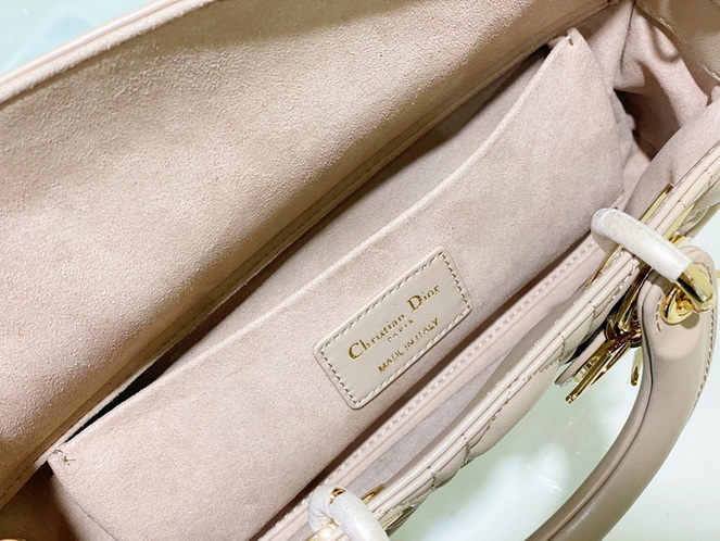 Dior Handbags AAA(Women)-400