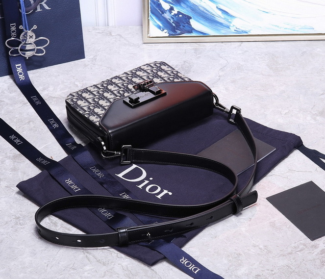Dior Handbags AAA(Women)-402