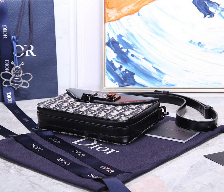 Dior Handbags AAA(Women)-402