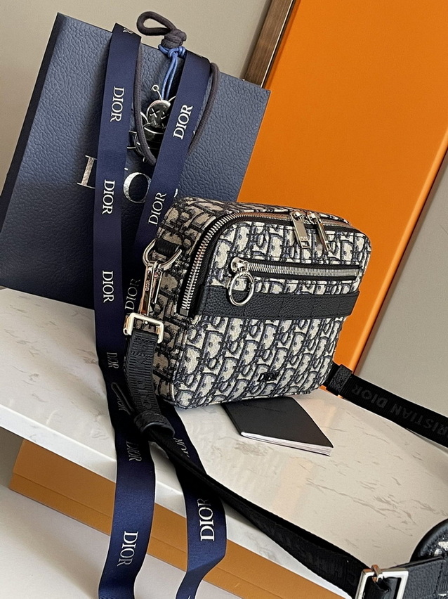 Dior Handbags AAA(Women)-410