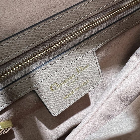 Dior Handbags AAA(Women)-411