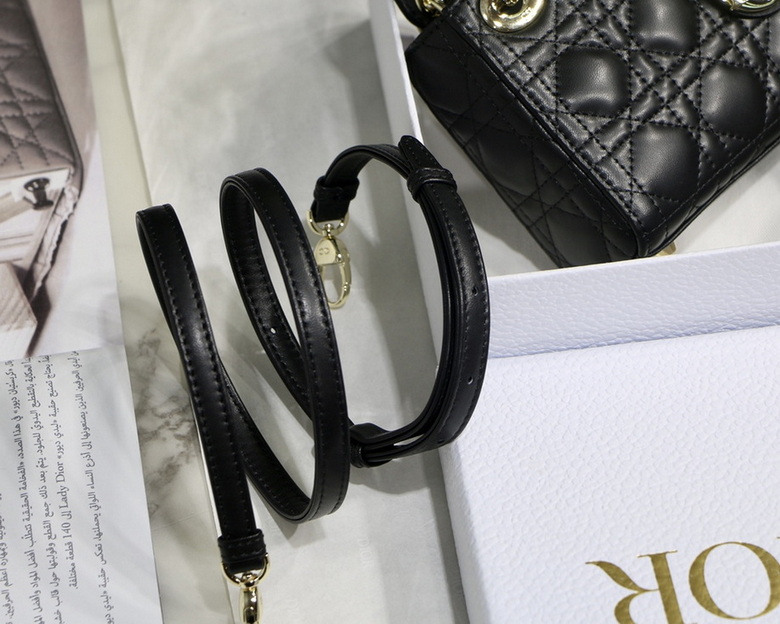 Dior Handbags AAA(Women)-422