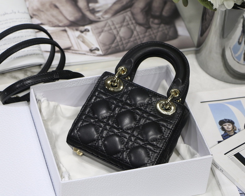 Dior Handbags AAA(Women)-422