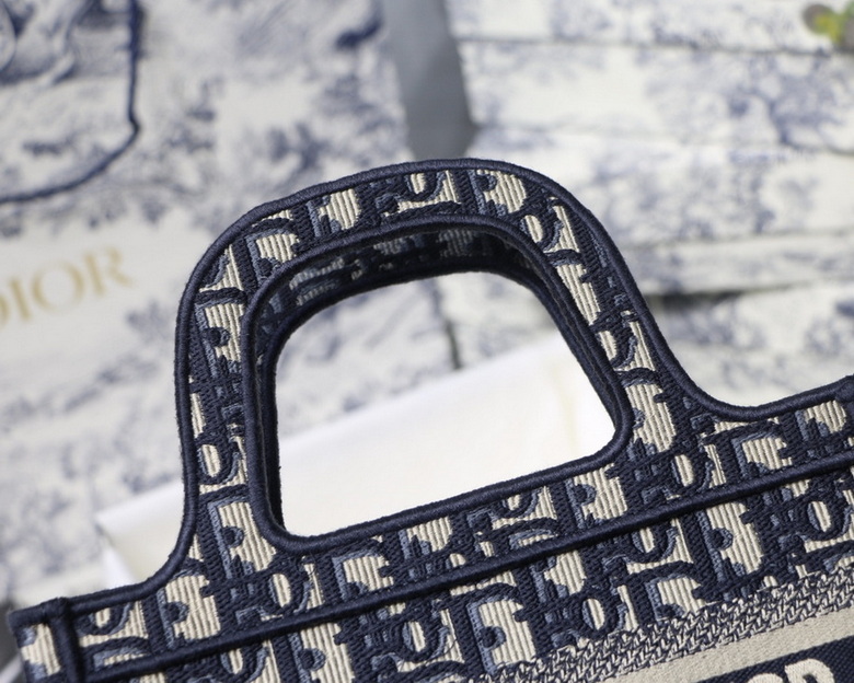 Dior Handbags AAA(Women)-425