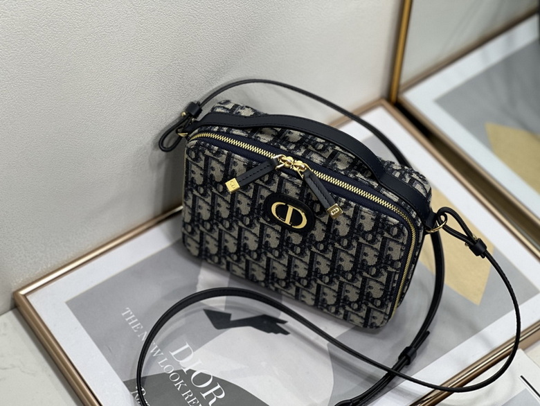 Dior Handbags AAA(Women)-154