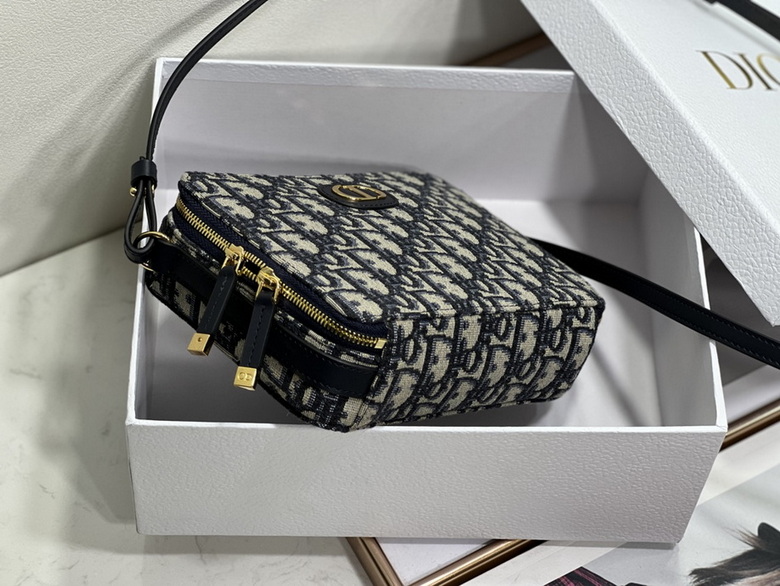 Dior Handbags AAA(Women)-154