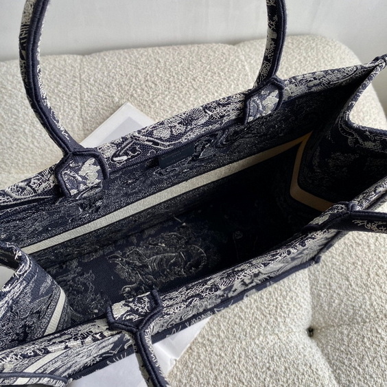 Dior Handbags AAA(Women)-437
