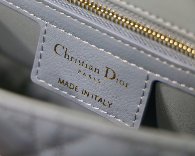 Dior Handbags AAA(Women)-440
