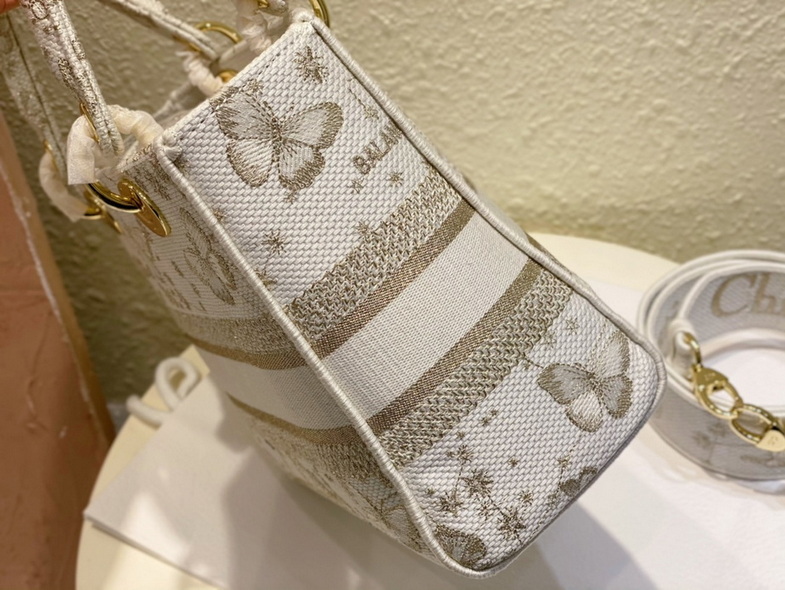 Dior Handbags AAA(Women)-442