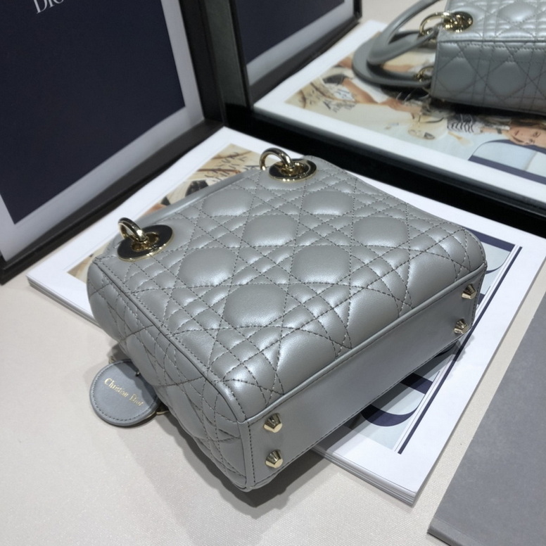 Dior Handbags AAA(Women)-444