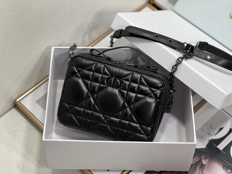 Dior Handbags AAA(Women)-156