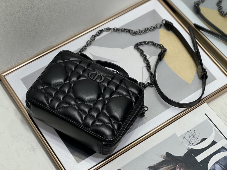 Dior Handbags AAA(Women)-156