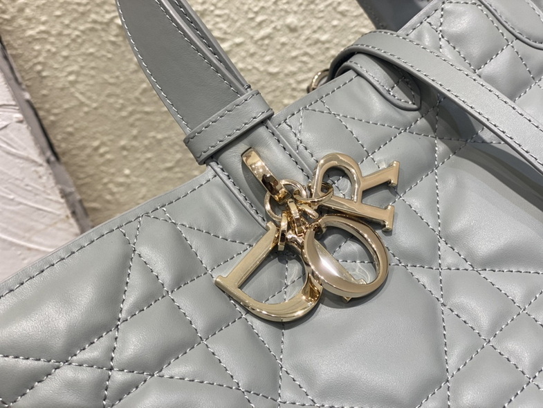 Dior Handbags AAA(Women)-471