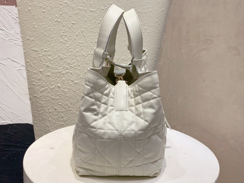 Dior Handbags AAA(Women)-472