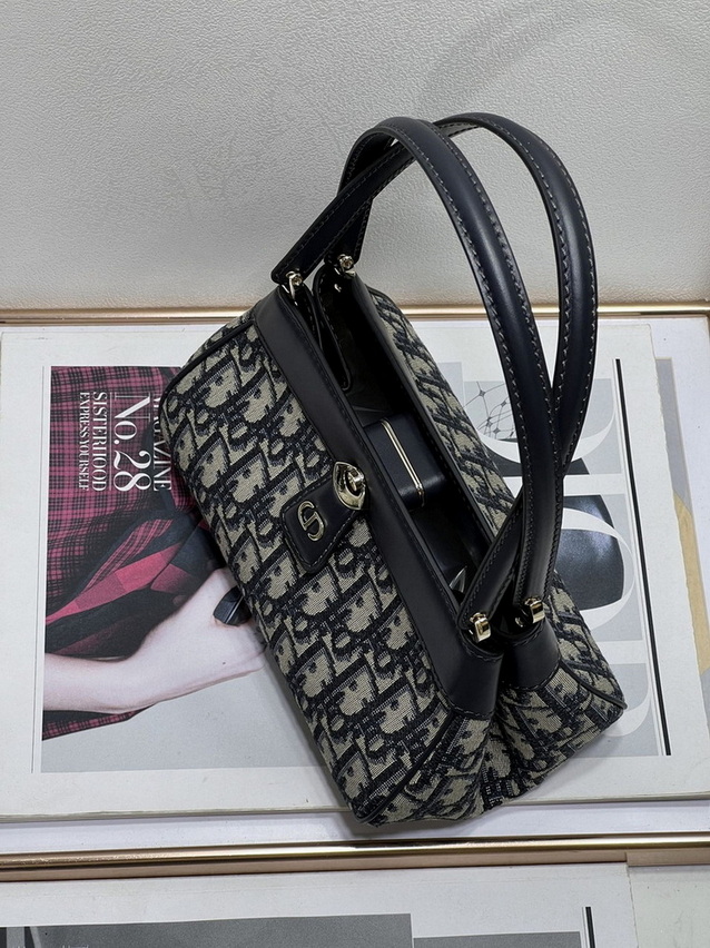 Dior Handbags AAA(Women)-172