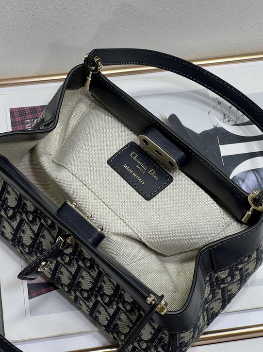Dior Handbags AAA(Women)-172