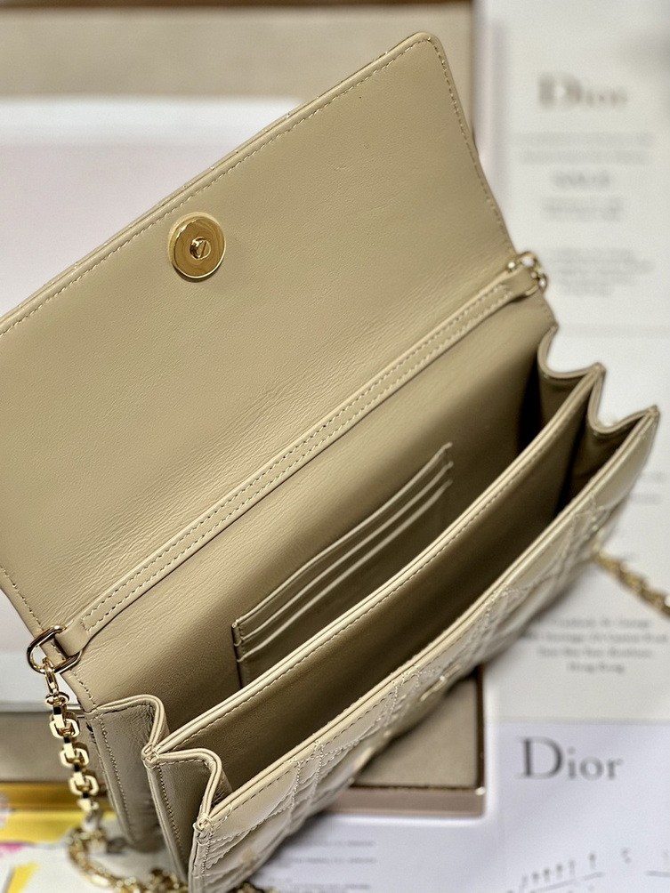 Dior Handbags AAA(Women)-180