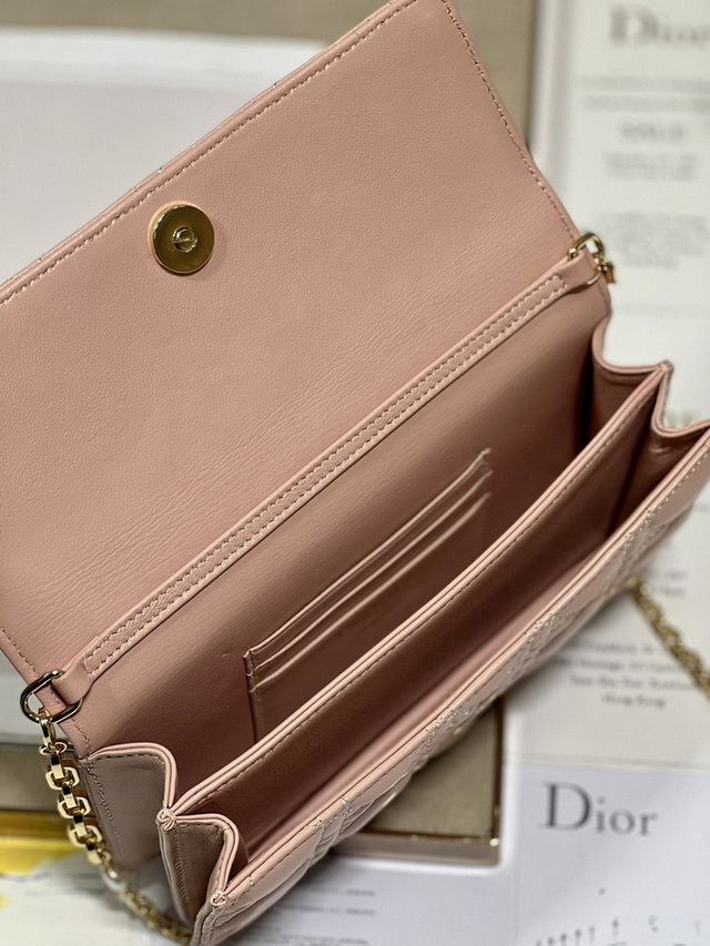 Dior Handbags AAA(Women)-182