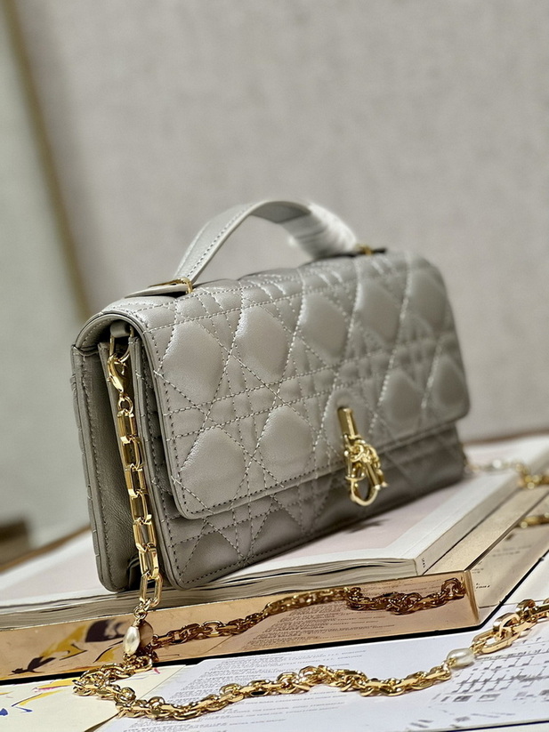 Dior Handbags AAA(Women)-184