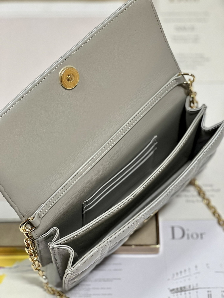 Dior Handbags AAA(Women)-184