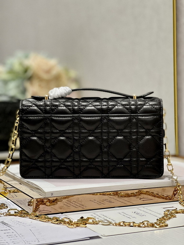 Dior Handbags AAA(Women)-185