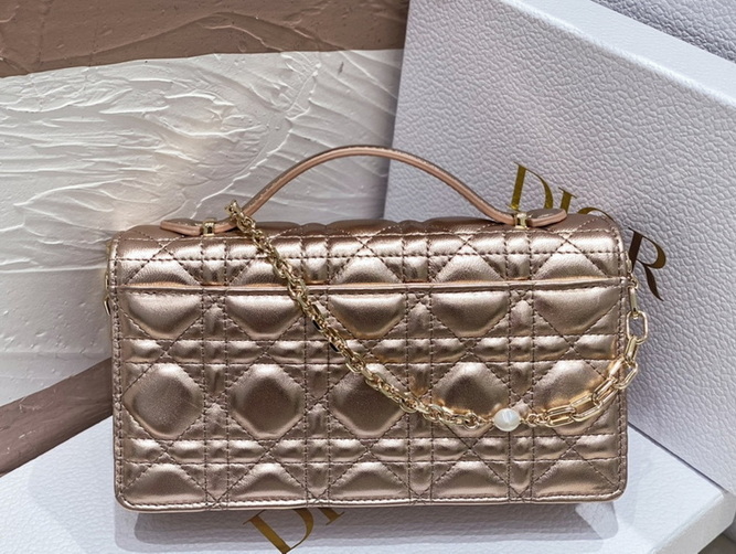Dior Handbags AAA(Women)-186
